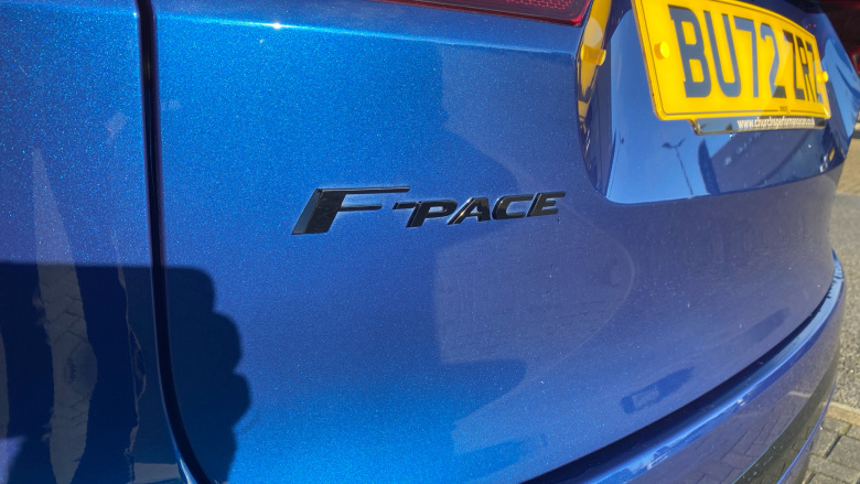 Jaguar F-Pace 2.0 D200 R-Dynamic Black 5dr Auto AWD Diesel Estate